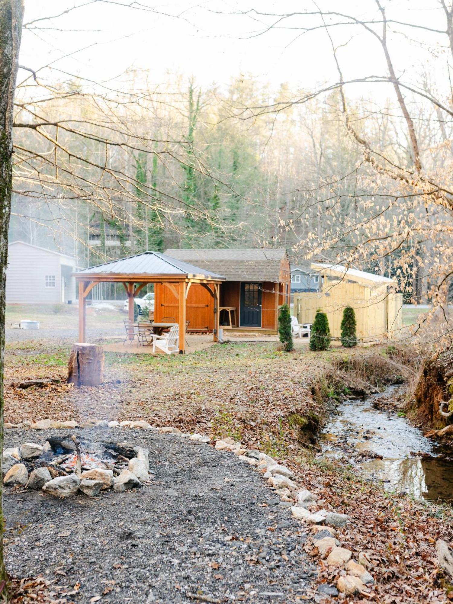 Blythe Shoals Base Camp Hotel Cleveland Kültér fotó