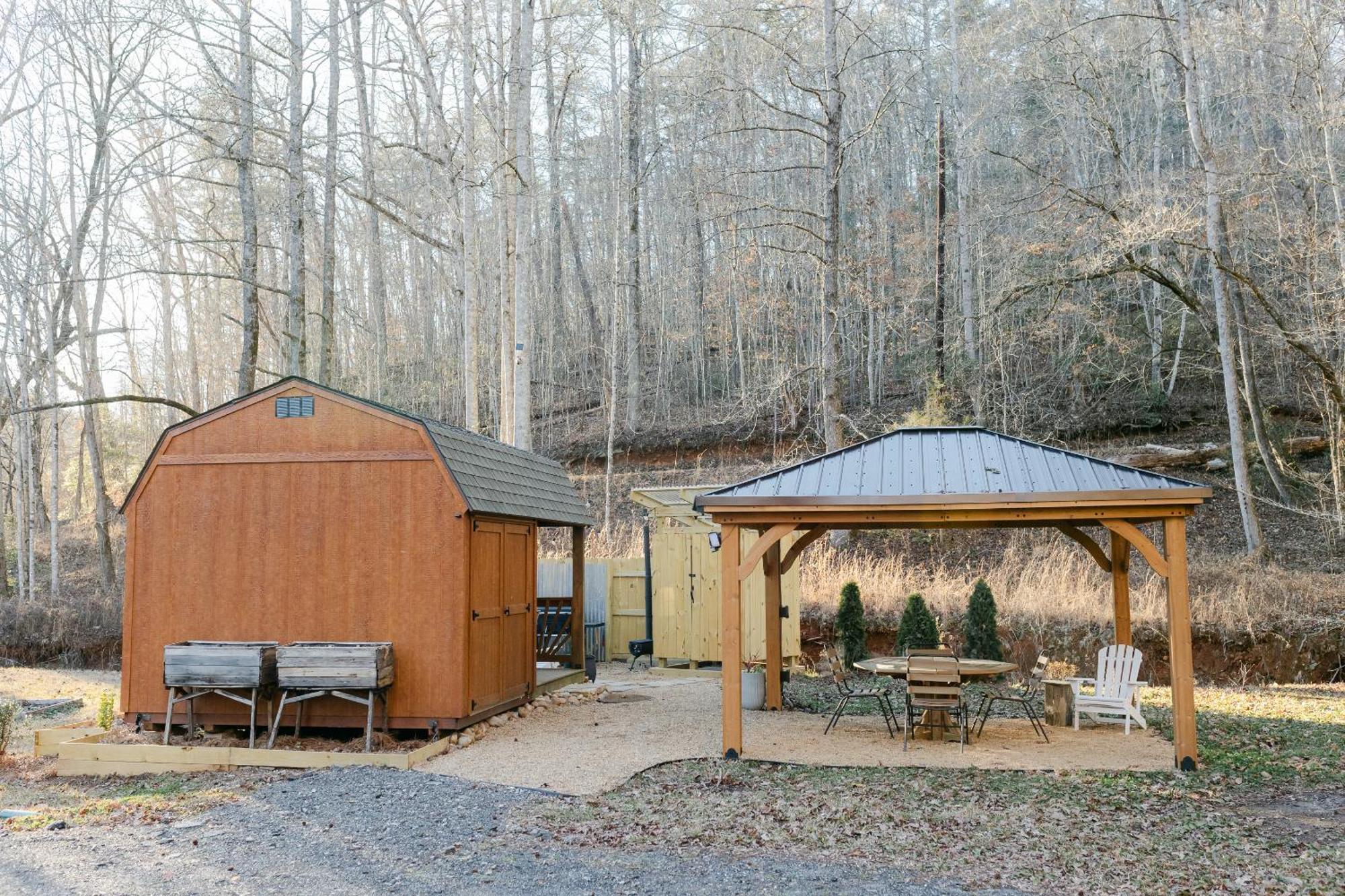 Blythe Shoals Base Camp Hotel Cleveland Kültér fotó